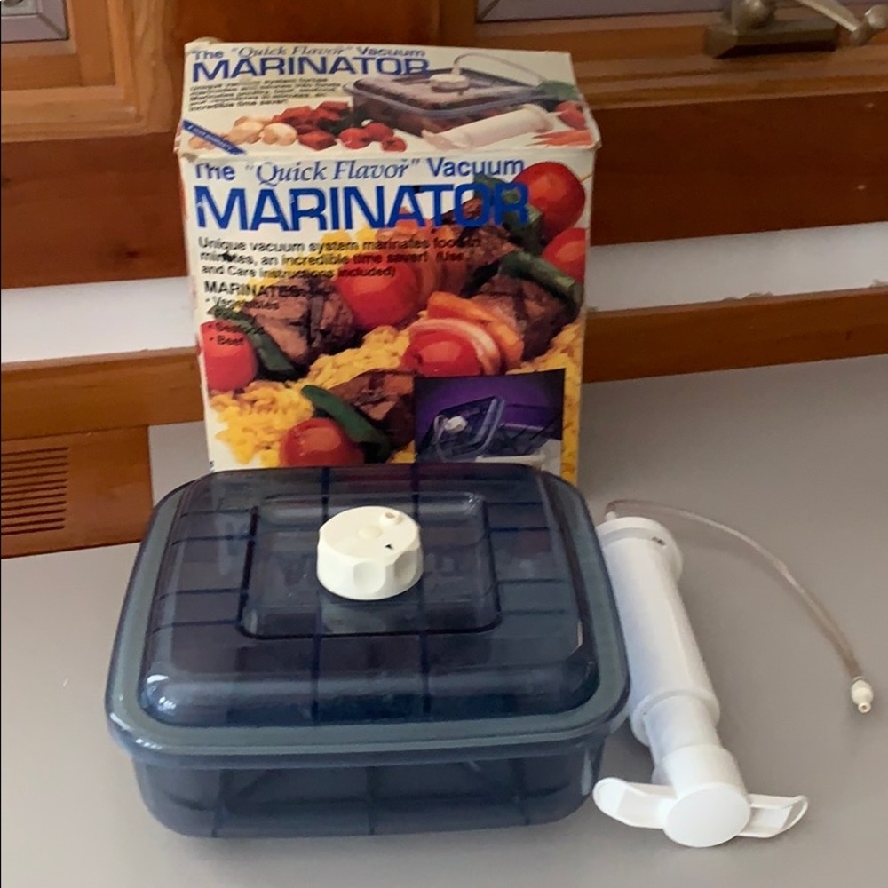 Vacuum marinator